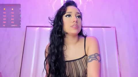 Snapshot of zarahfoster chatting on 23, 11, 2025 online show from 23, 11, 2025