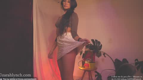 Snapshot of zarahlynch chatting on 26, 2, 2025 Miss Lynch Next show 2911 online show from 26, 2, 2025