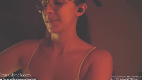 Snapshot of zarahlynch chatting on 4, 3, 2025 Miss Lynch Next show 2911 online show from 4, 3, 2025
