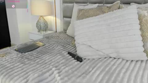 Zara Vesari online show from 6, 3, 2026