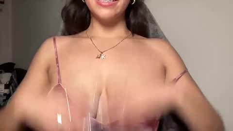 Snapshot of zarayaa_v chatting on 10, 1, 2026 zarayaa_v online show from 10, 1, 2026