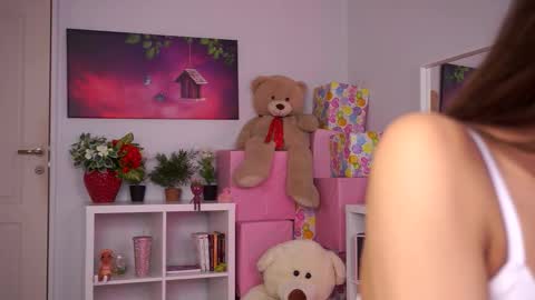 zariavera online show from 2, 11, 2025