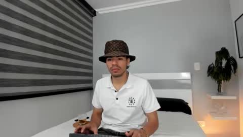 Snapshot of zaynshadow_ chatting on 18, 10, 2025 zaynshadow_ online show from 18, 10, 2025