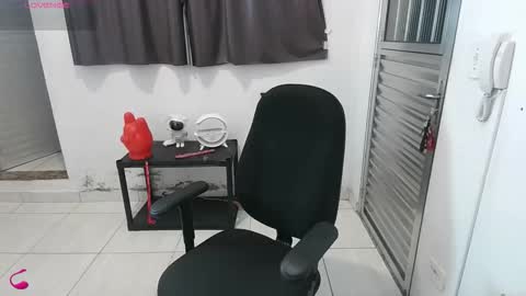 Zayra Pink online show from 4, 2, 2026