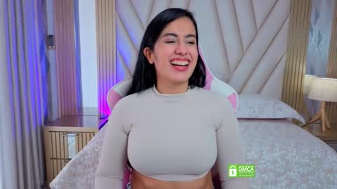 Snapshot of zendaya_cute chatting on 14, 11, 2025 Zendaya online show from 14, 11, 2025