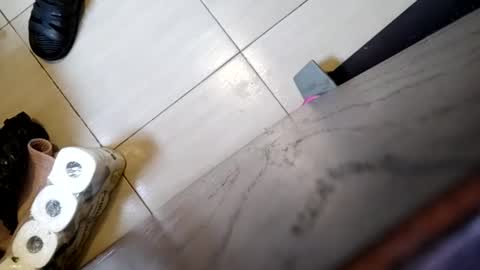 zenek1989007 online show from 24, 12, 2024