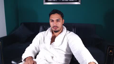 zenobaro online show from 19, 1, 2025