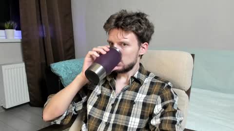 Snapshot of zepanl chatting on 16, 12, 2024 Andrew online show from 16, 12, 2024