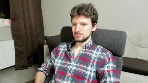 Snapshot of zepanl chatting on 12, 1, 2025 Andrew online show from 12, 1, 2025