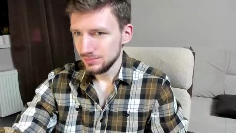 Snapshot of zepanl chatting on 27, 2, 2025 Andrew online show from 27, 2, 2025