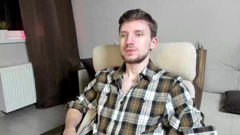 Snapshot of zepanl chatting on 9, 3, 2025 Andrew online show from 9, 3, 2025