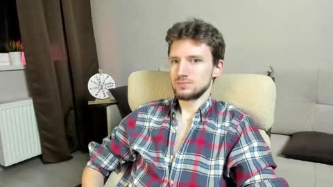 Snapshot of zepanl chatting on 25, 11, 2025 Andrew online show from 25, 11, 2025