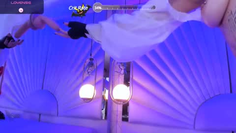 Snapshot of zephirah_abney chatting on 18, 2, 2025 online show from 18, 2, 2025