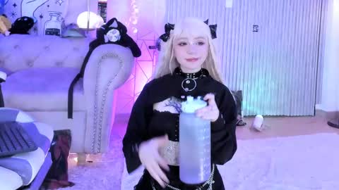 Snapshot of zephirah_abney chatting on 14, 9, 2025 online show from 14, 9, 2025