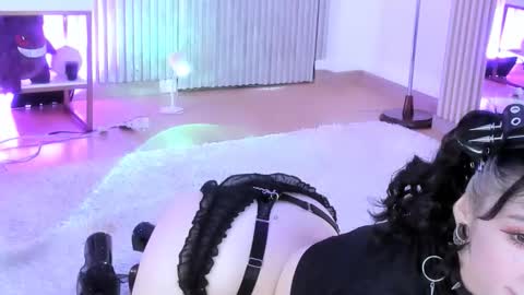 Snapshot of zephirah_abney chatting on 10, 10, 2025 online show from 10, 10, 2025