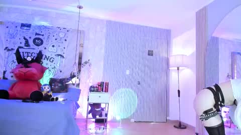 Snapshot of zephirah_abney chatting on 24, 10, 2025 online show from 24, 10, 2025