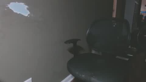 Snapshot of zerozero5555 chatting on 8, 2, 2025 bambi cumslut online show from 8, 2, 2025