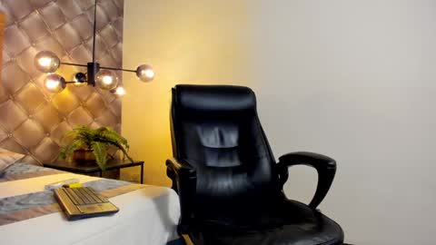 zeus online show from 4, 1, 2025