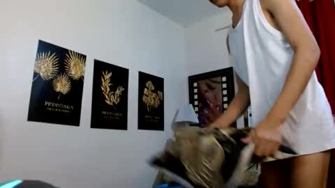 zavier skinny asian online show from 27, 11, 2025