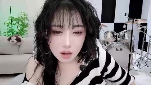 Snapshot of zhen0 chatting on 18, 10, 2025 zhen online show from 18, 10, 2025