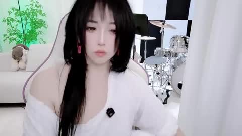 Snapshot of zhen0 chatting on 18, 11, 2025 zhen online show from 18, 11, 2025