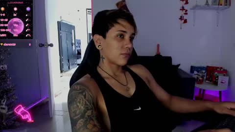 Snapshot of zhoestrong chatting on 15, 12, 2024 zhoestrong online show from 15, 12, 2024