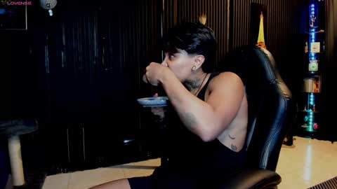 Snapshot of zhoestrong chatting on 9, 9, 2025 zhoestrong online show from 9, 9, 2025