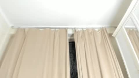 Snapshot of zirael_swan chatting on 6, 3, 2026 zirael_swan online show from 6, 3, 2026