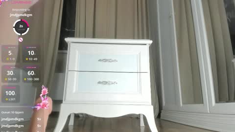 Snapshot of zirael_swan chatting on 8, 3, 2026 zirael_swan online show from 8, 3, 2026