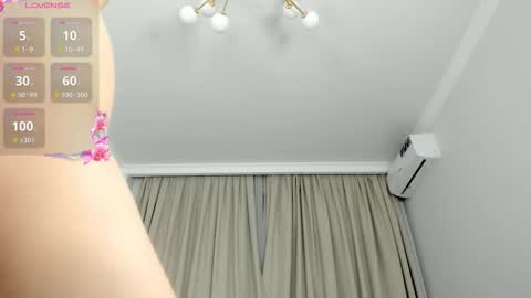 Snapshot of zirael_swan chatting on 18, 3, 2026 zirael_swan online show from 18, 3, 2026