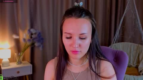 Zlata  Mon Tue Thu Fri Sun Sa GMT 3 0000pm - 0600pm  online show from 18, 9, 2025
