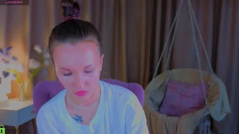 Zlata  Mon Tue Thu Fri Sun Sa GMT 3 0000pm - 0600pm  online show from 2, 10, 2025