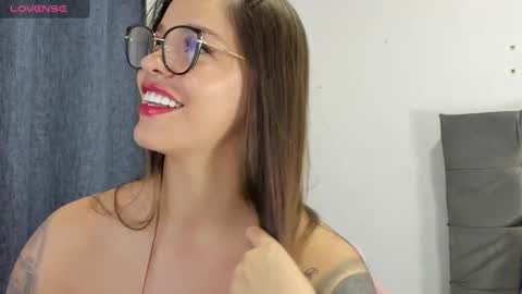 Snapshot of zoe69__ chatting on 23, 2, 2025 ZOE online show from 23, 2, 2025