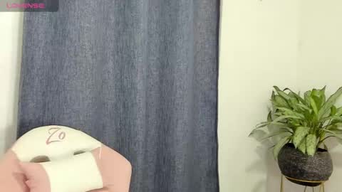 Snapshot of zoe69__ chatting on 11, 3, 2025 ZOE online show from 11, 3, 2025