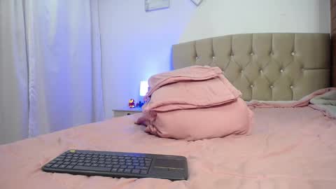 ZOEE online show from 2, 2, 2025