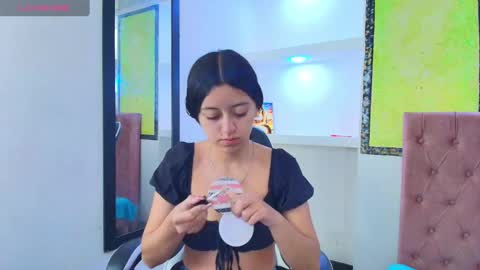 Z O E online show from 12, 10, 2025