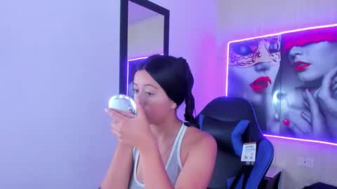 Snapshot of zoe_connor19 chatting on 17, 1, 2026 Z O E online show from 17, 1, 2026