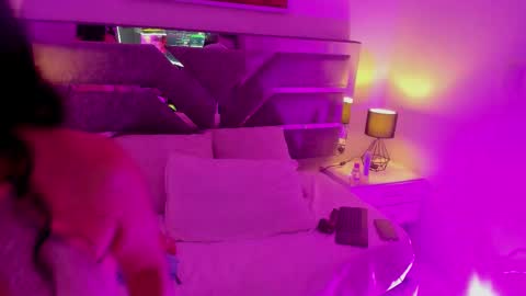 zoe_cuttee online show from 1, 2, 2026