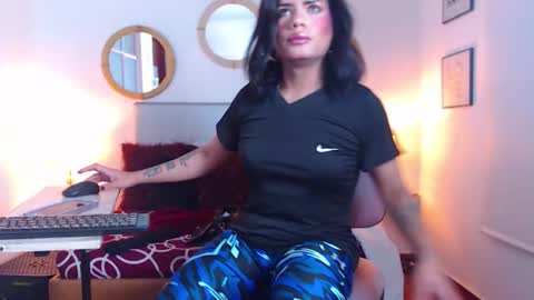 zoe_hecate online show from 11, 2, 2026