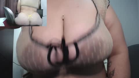 zoe hotxxx online show from 25, 1, 2025
