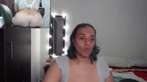 zoe hotxxx online show from 24, 9, 2025