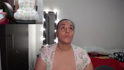 zoe hotxxx online show from 28, 9, 2025