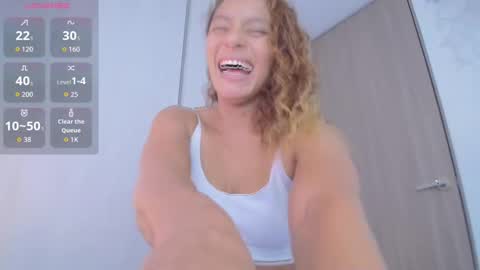 Snapshot of zoe_moon85 chatting on 22, 11, 2025 zoe online show from 22, 11, 2025