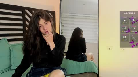 Zoe Olsen online show from 11, 2, 2025