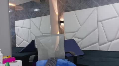 Zoe online show from 15, 12, 2025