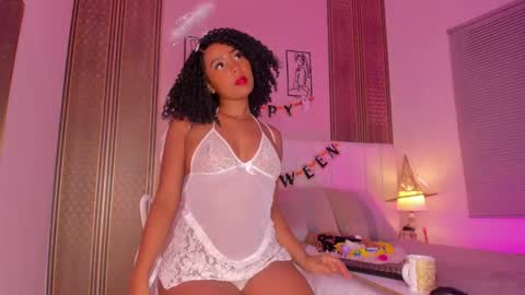 Hi guys i am Zoe  online show from 1, 11, 2025