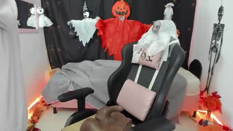 Snapshot of zoe_sullivan_ chatting on 10, 10, 2025 zoe_sullivan_ online show from 10, 10, 2025