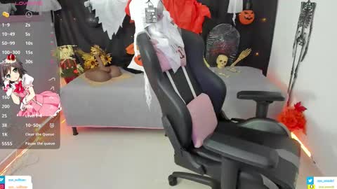 Snapshot of zoe_sullivan_ chatting on 24, 10, 2025 zoe_sullivan_ online show from 24, 10, 2025