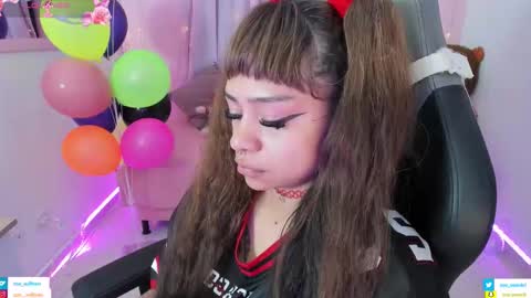 Snapshot of zoe_sullivan_ chatting on 10, 11, 2025 zoe_sullivan_ online show from 10, 11, 2025