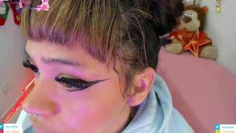 Snapshot of zoe_sullivan_ chatting on 20, 11, 2025 zoe_sullivan_ online show from 20, 11, 2025